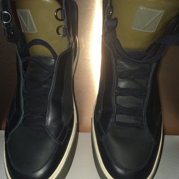 Louis Vuitton sneakers. - Picture 8 of 8